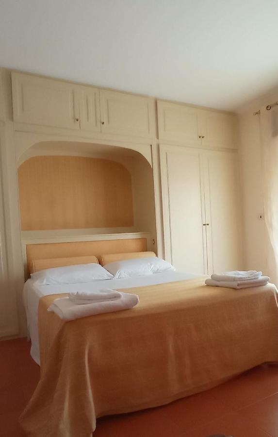 Apartment Italia *